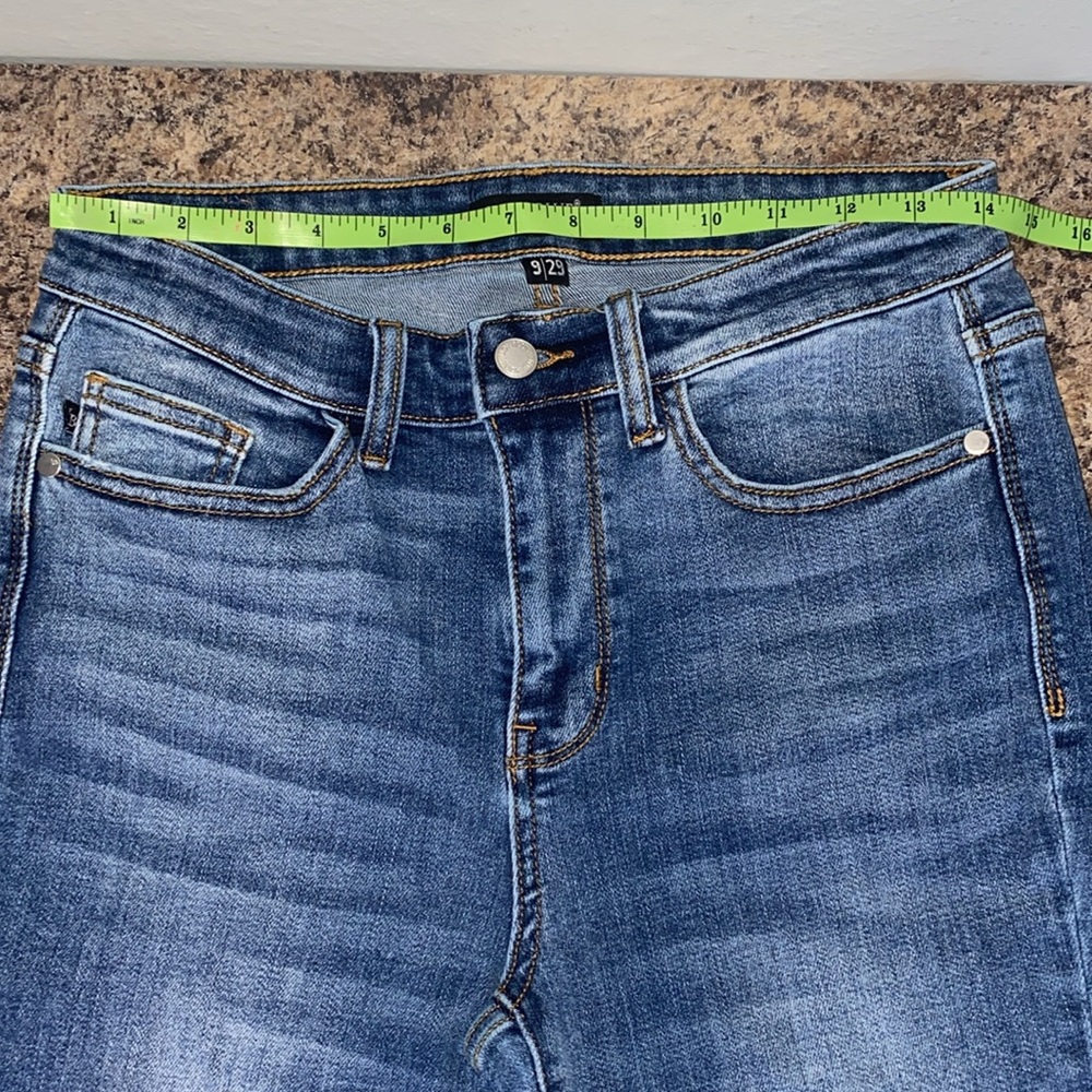 JUDY BLUE Distressed Mid-Rise Women's Blue Jeans - Picture 3 of 13